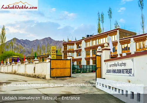 hotel-ladakh-himalayan-retreat-leh-entrance