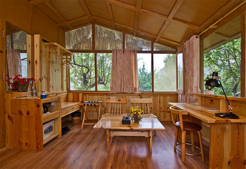 cottage-interior2