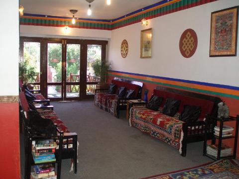 Lobby_1224759707425_L