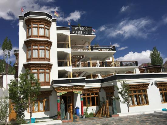 hotel-alpine-villa